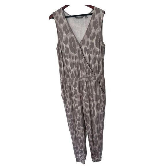 G By Giuliana Leopard Print Sleeveless Jersey Wrap Jumpsuit Beige Size Large - Picture 2 of 15